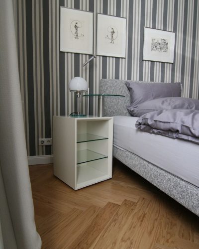 Große Veränderung durch Farbe und maßgeschneiderte Einbauten